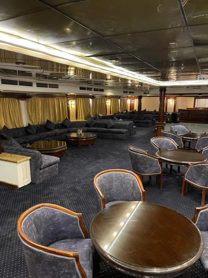 prince omar Nile Cruse | Voyaguids.com