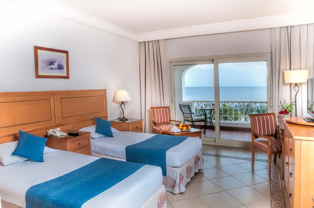 550078_Beach-Front-Room